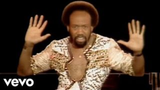 Earth, Wind & Fire ft. The Emotions – Boogie Wonderland (Official Music Video)