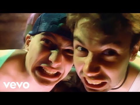 Beastie Boys – No Sleep Till Brooklyn (Official Video)
