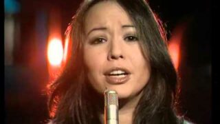 Yvonne Elliman – Love Me