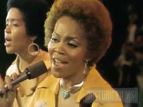 STAPLE SINGERS  ~ "I'LL TAKE YOU THERE" ~ 1975