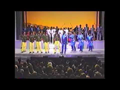 The Manhattans, Cadillacs, Drifters, Temptations & Four Tops – Battle of the Groups (@Apollo 1985)