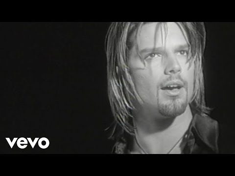 Ricky Martin – Fuego de Noche, Nieve de Día (Video (Remastered))