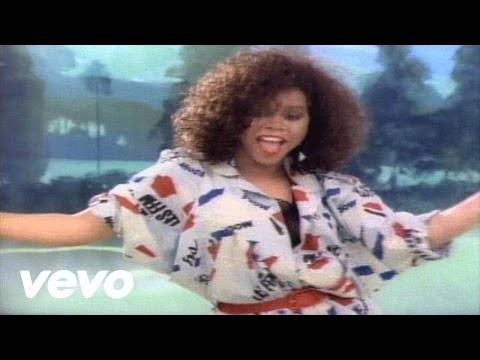 Deniece Williams – Let's Hear It for the Boy (Official Video)