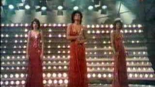 -The Three Degrees – Woman in love-