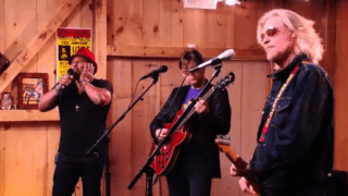 Daryl Hall & Aaron Neville – Tell It Like It Is