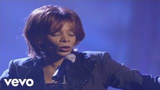 Donna Summer – I Feel Love (from VH1 Presents Live & More Encore!)